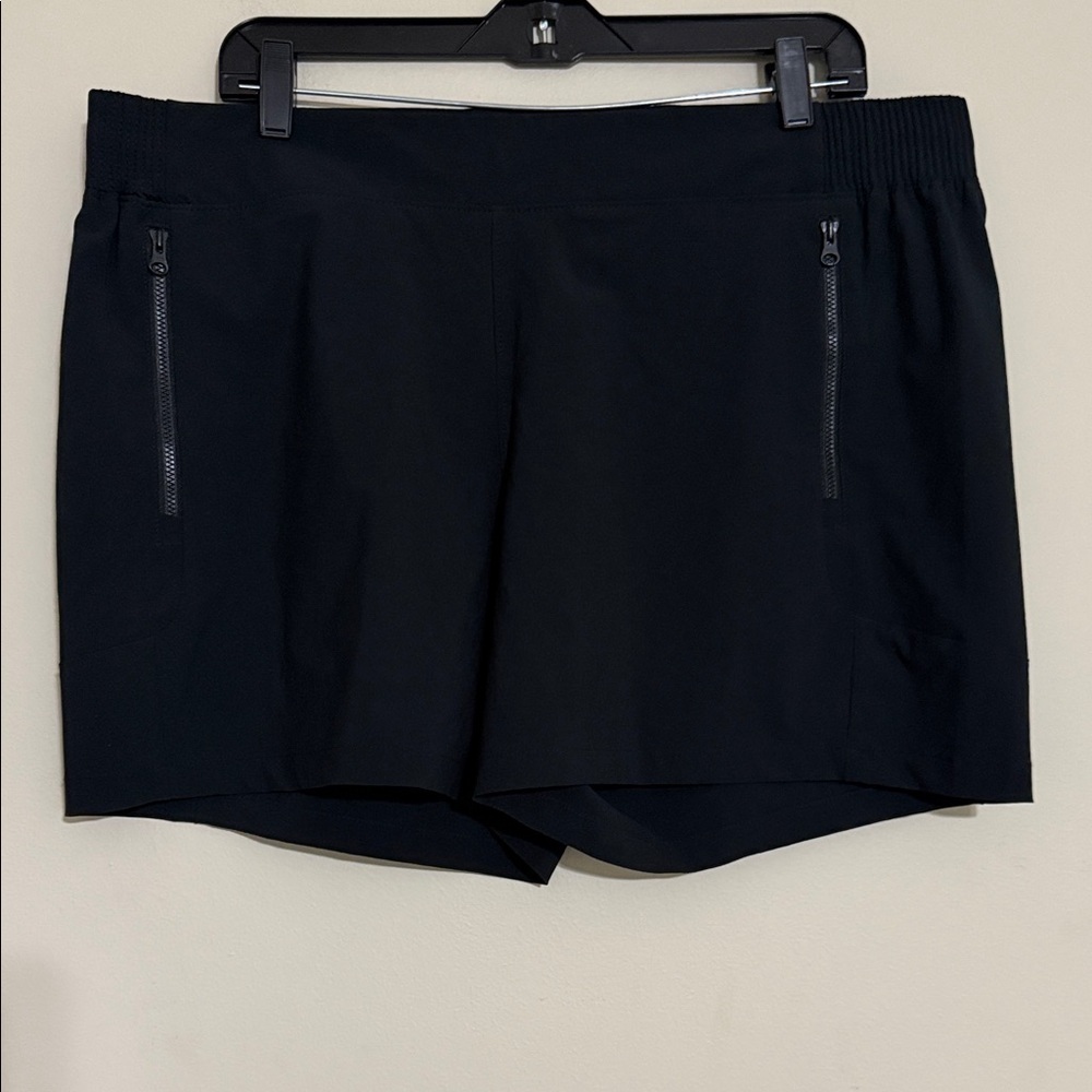 Columbia Black Bleu Women's Shorts XL bundle of 2 casual performance hiking camp